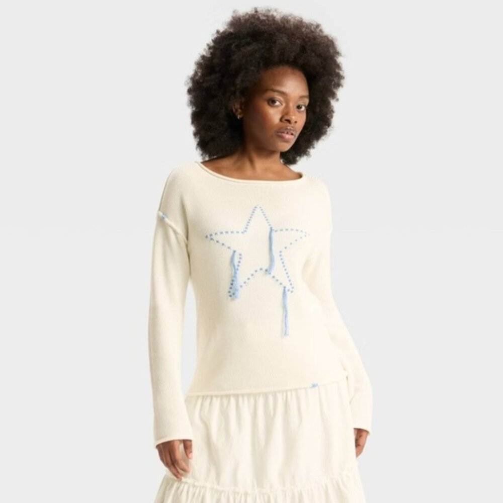 Wild Fable Women's Wide Crewneck Americana Pullover Sweater Off white Blue Star